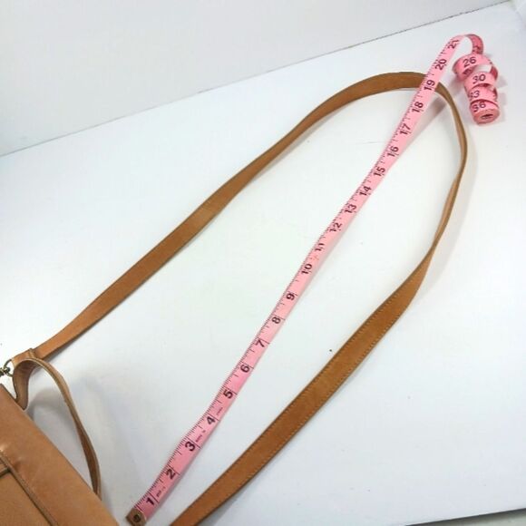 Relic Brand Women's Tan Leather Multi Pocket Cross Body Bag/Purse............... - Picture 12 of 15